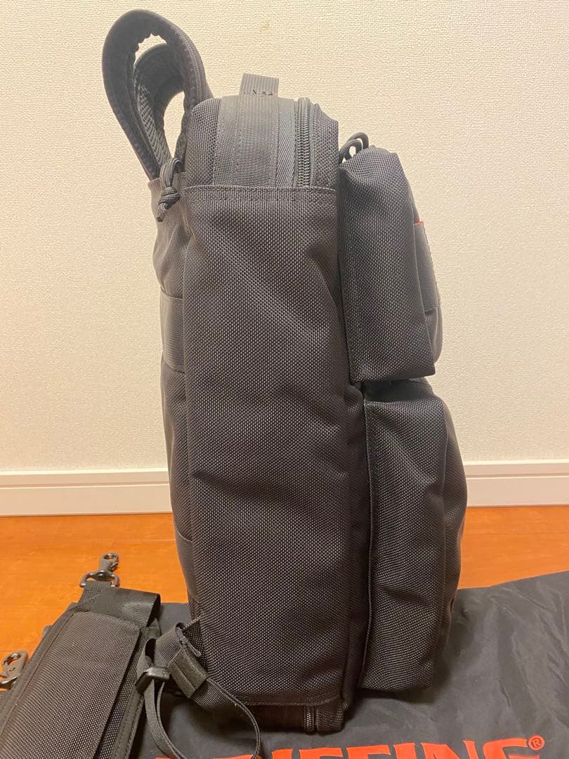 BRIEFING ネオトリニティライナー