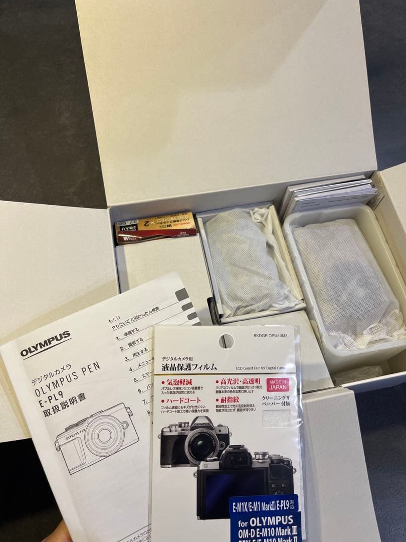 【新品】オリンパス　PEN E-PL9 ブラウン