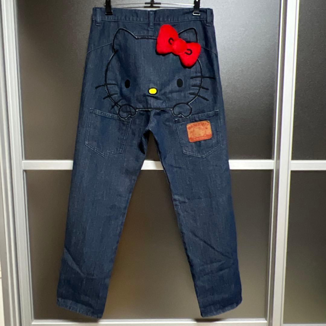 みるる♡迅速丁寧対応♡ Candy Stripperハローキティデニム