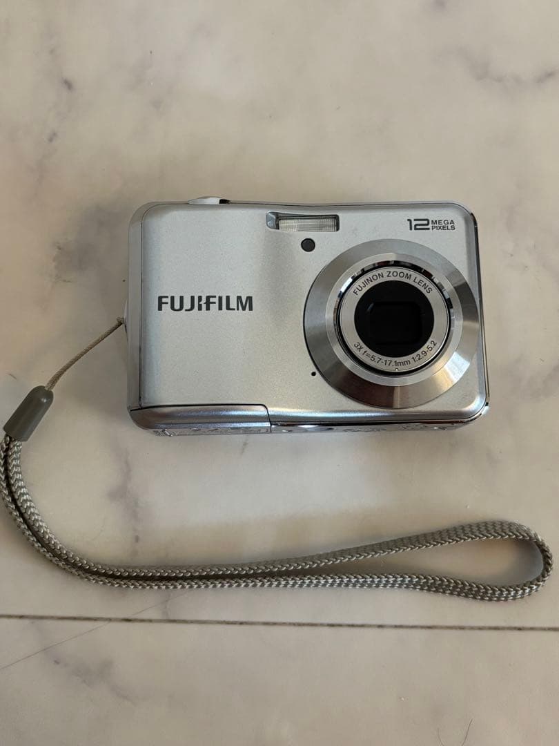 美品 FUJIFILM FinePix AV100 コンパクトデジタルカメラ
