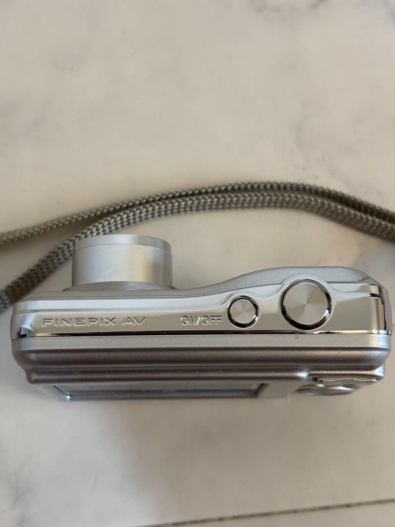美品 FUJIFILM FinePix AV100 コンパクトデジタルカメラ