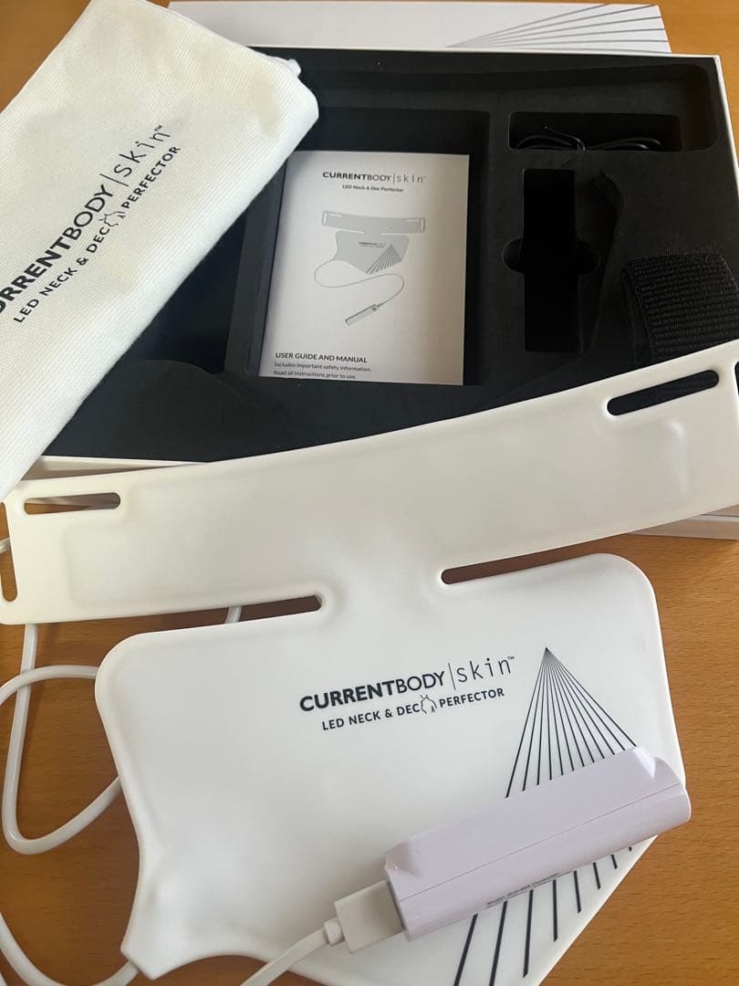 週末値下げ！CURRENTBODY LED ネックデコルテ