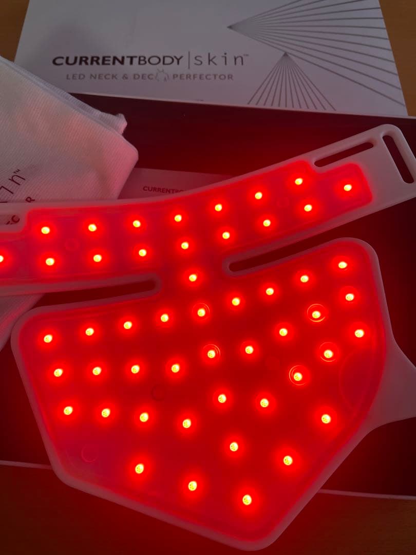 週末値下げ！CURRENTBODY LED ネックデコルテ