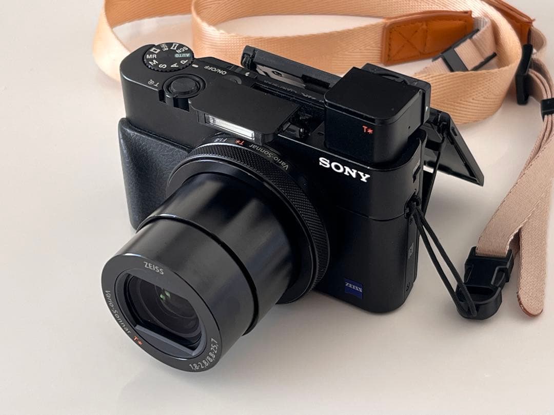 【海外版】SONY RX100M5 コンパクトデジタルカメラ ZEISSレンズ