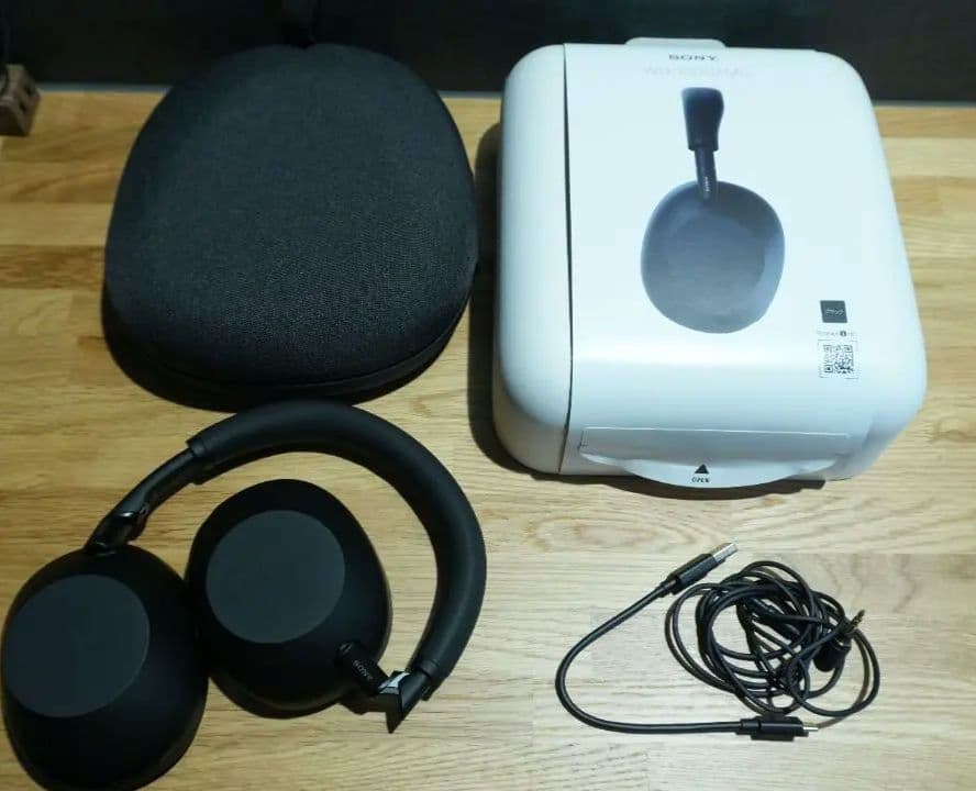 【美品】SONY WH-1000XM6 黒（保証書、レシート、保護カバーつき）