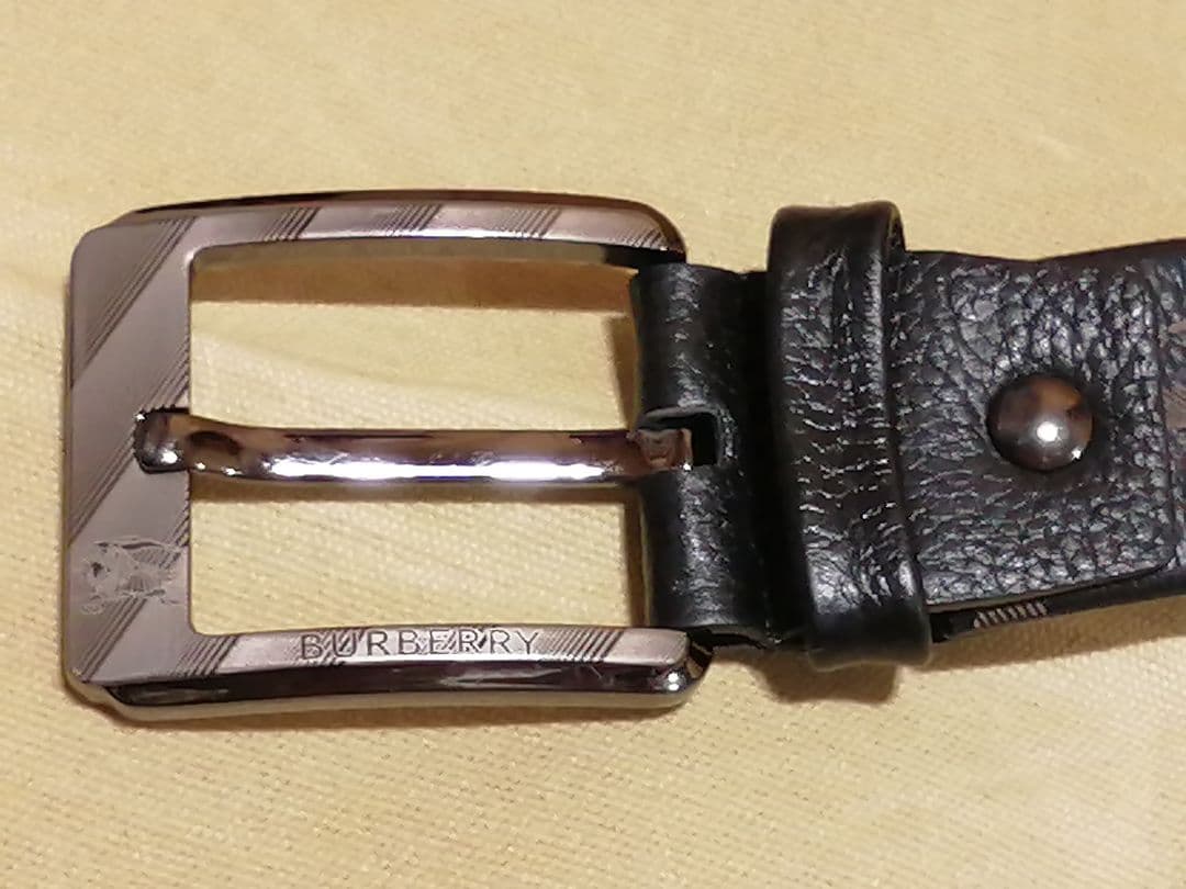 美品　BURBERRY　本革ベルト / 104程 ブラック×単色チェック＆ロゴ柄