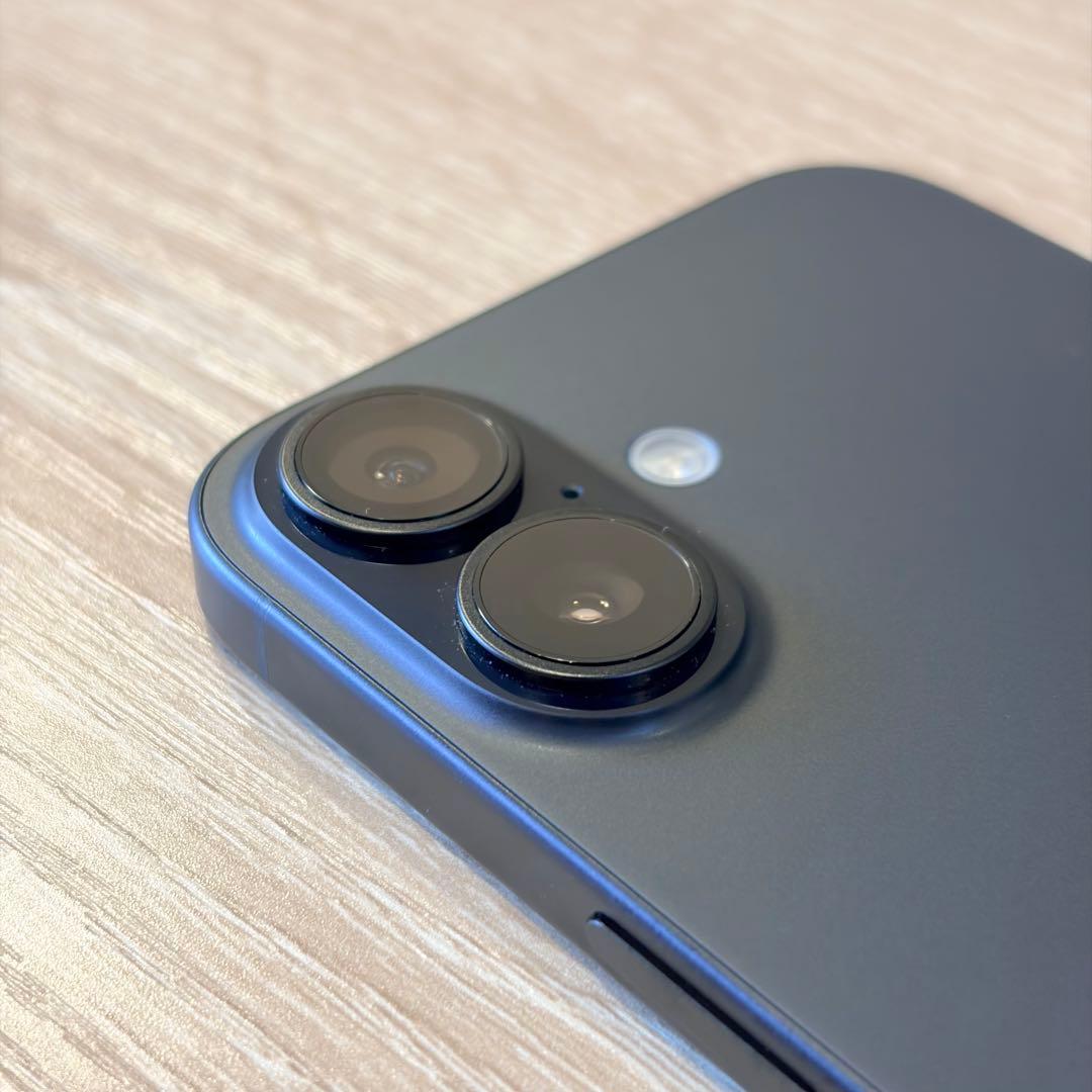 iPhone 16 128GB SIMフリー バッテリー最大容量 100%