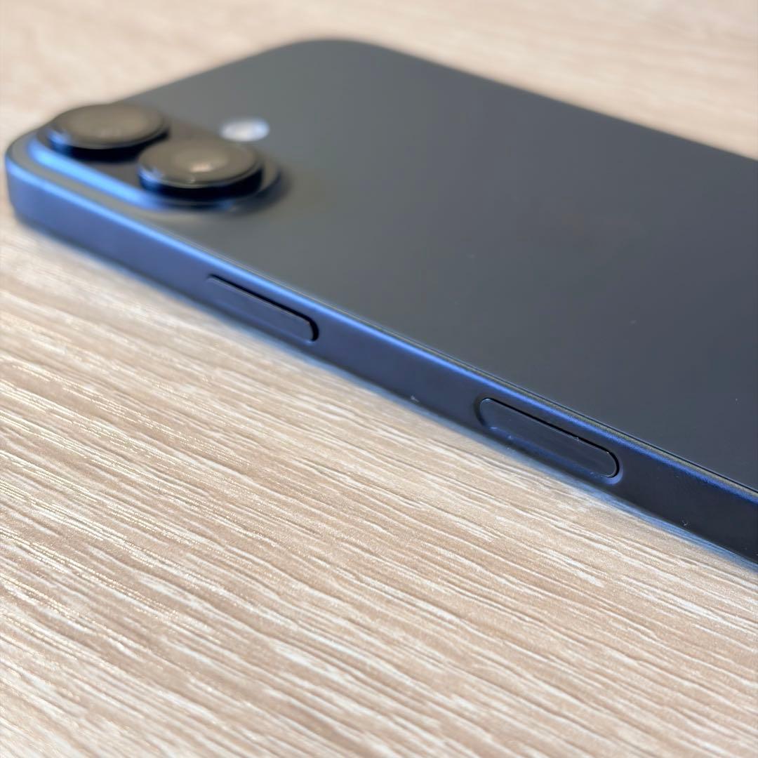 iPhone 16 128GB SIMフリー バッテリー最大容量 100%