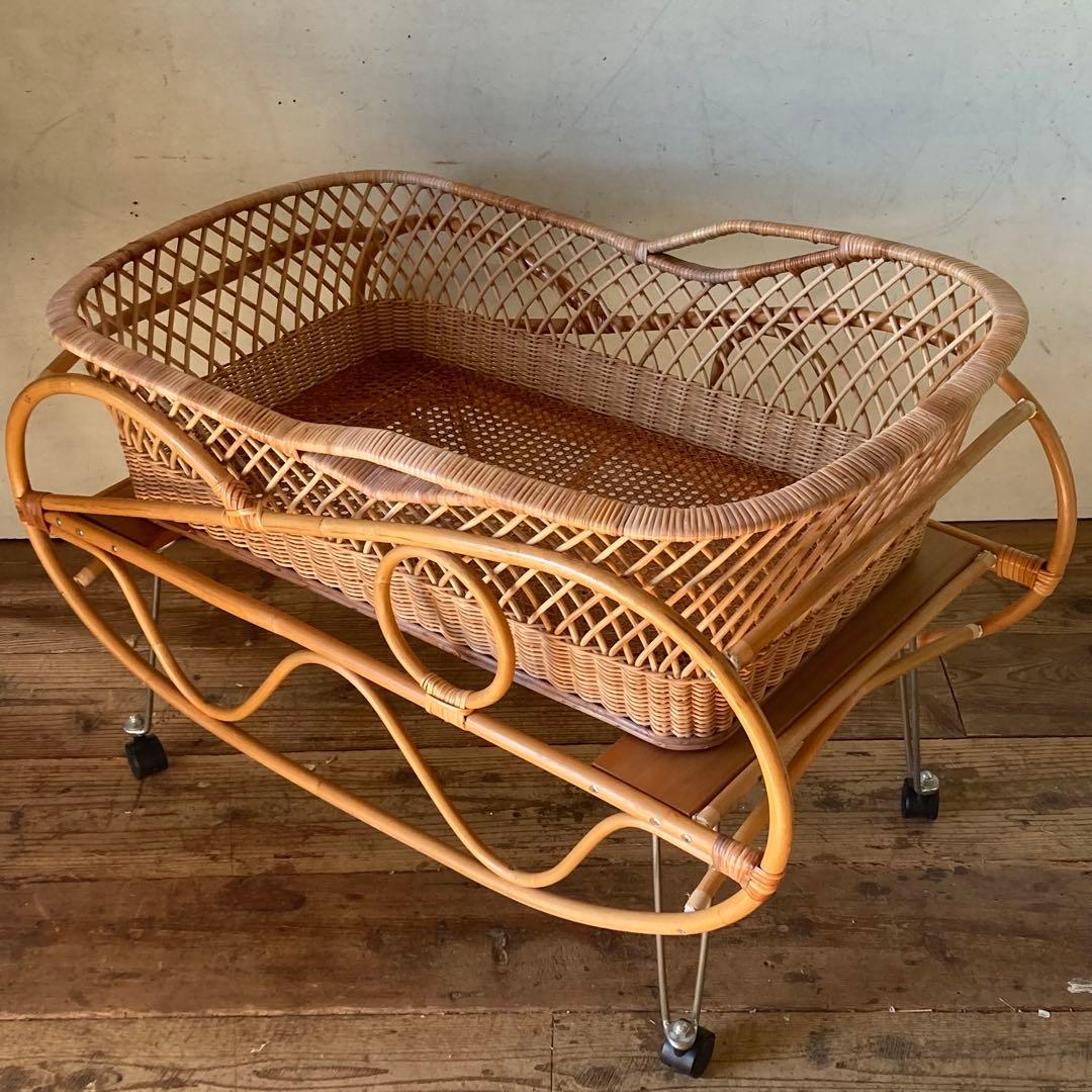 ヴィンテージラタン ベビーベッド 折り畳み キャスター クーファン アンティーク