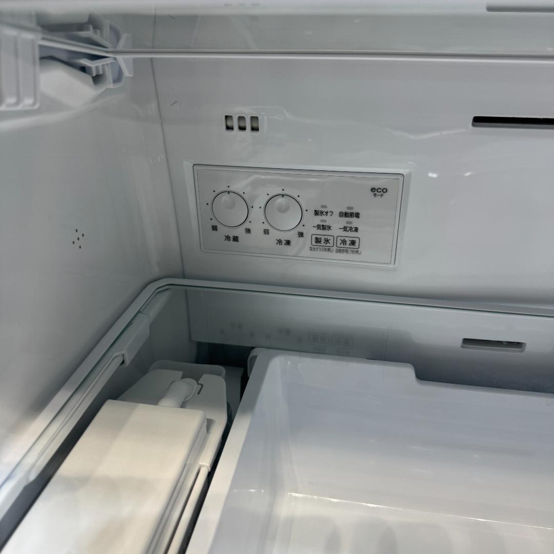 東京23区送料無料　美品東芝3ドア冷蔵庫2023年製　326L　GR-U33SC