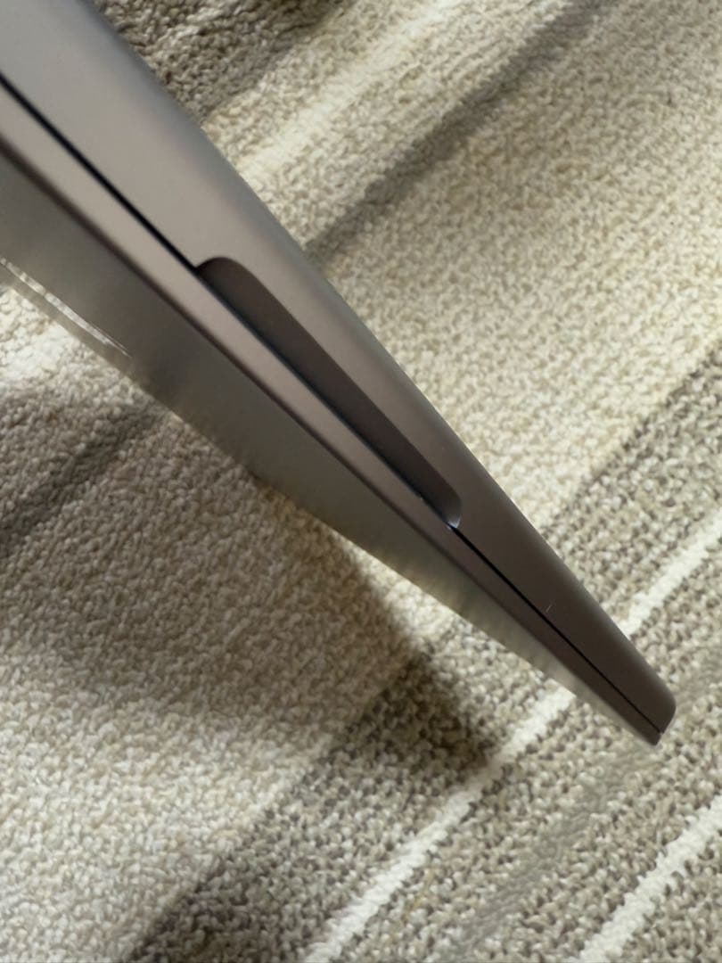 ほぼ未使用 MacBook Pro M1 PRO 16GB 512GB 1010