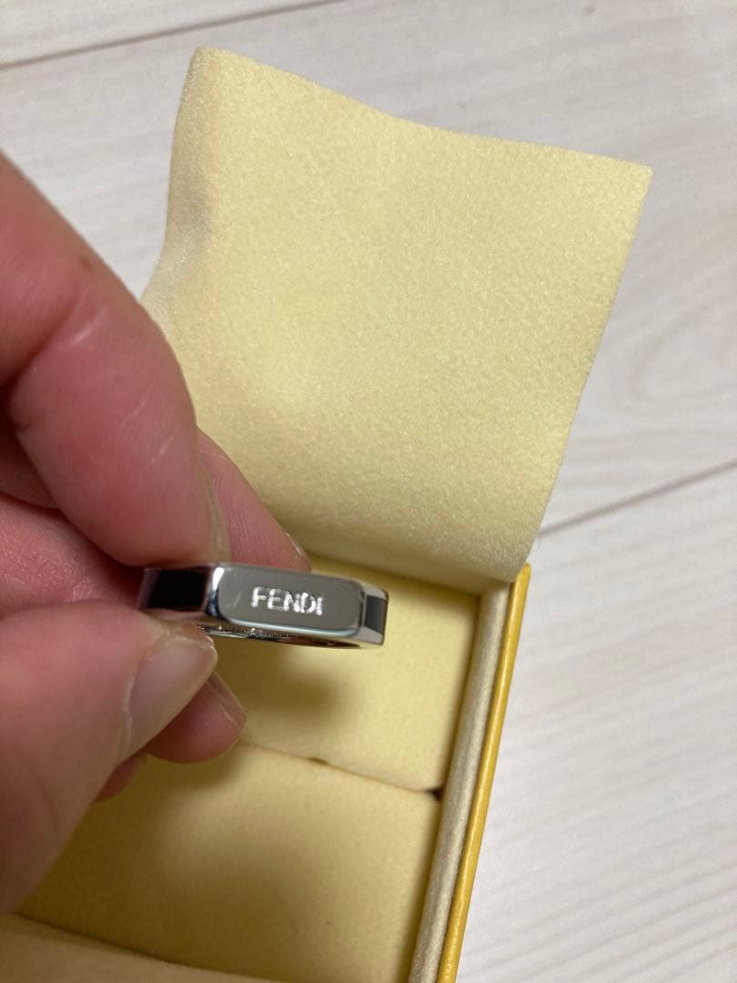 FENDI シルバーリング 箱付き