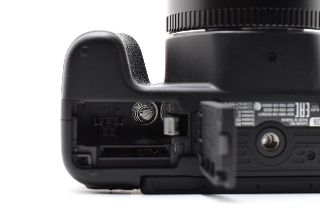 デジタル一眼レフカメラCanon EOS Kiss X9望遠レンズセット