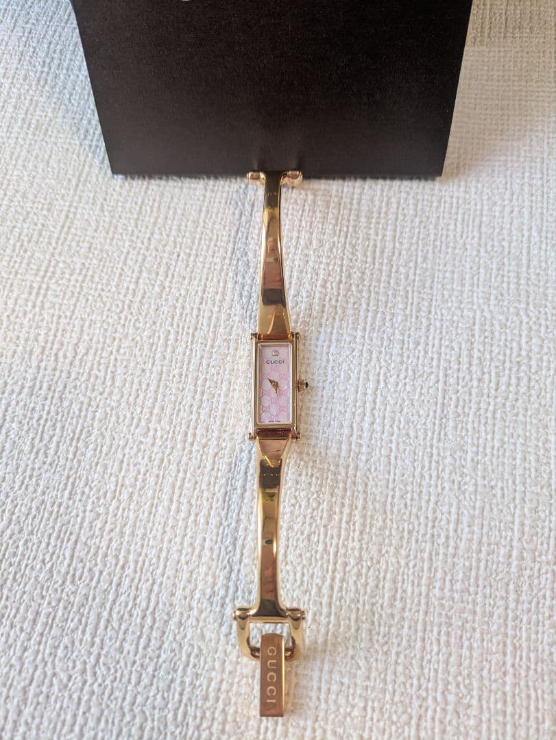 GUCCI ピンク文字盤 ゴールド