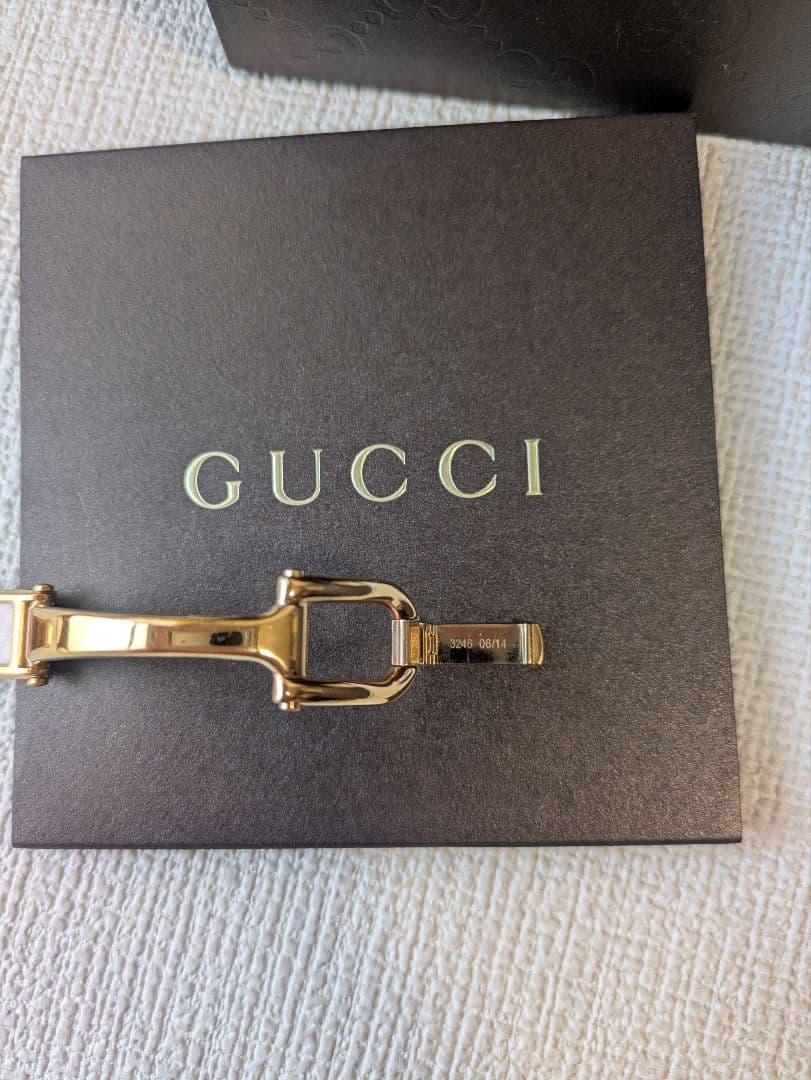 GUCCI ピンク文字盤 ゴールド