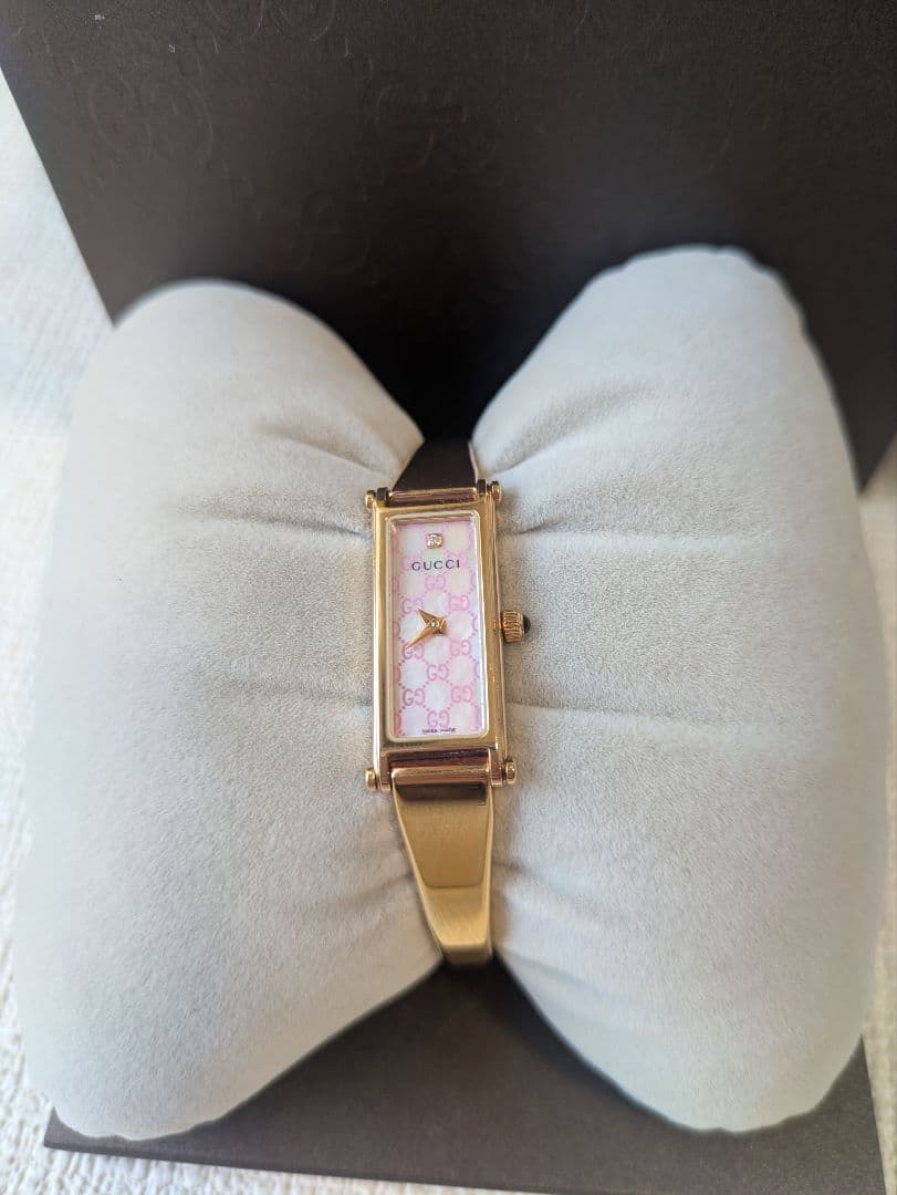 GUCCI ピンク文字盤 ゴールド