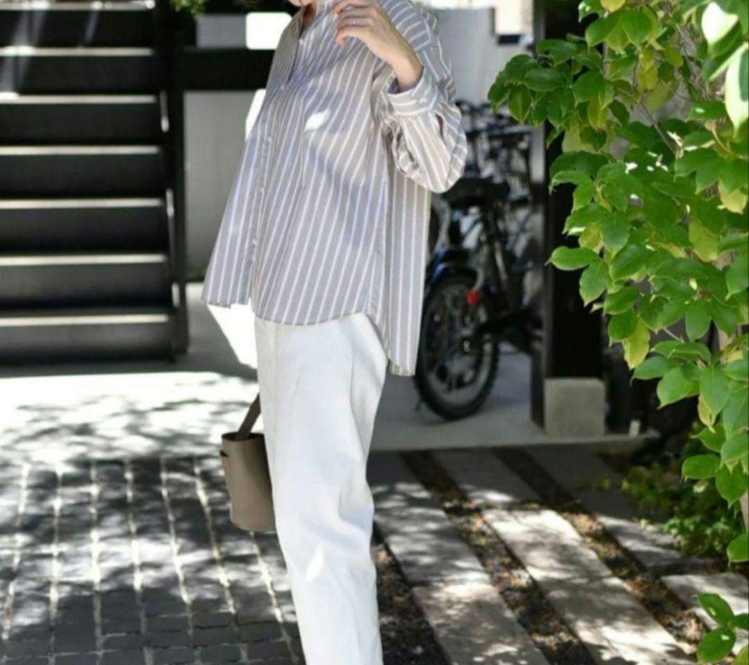 OUR　綿100%の播州織シャツ　ベージュ系