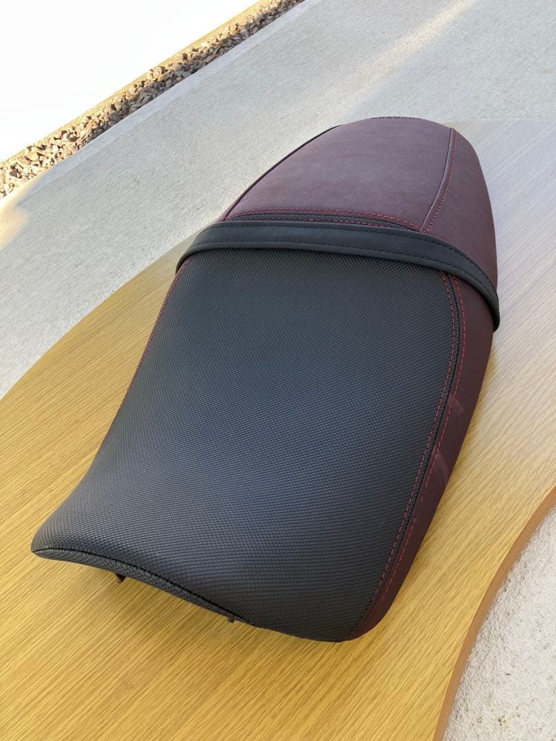 YAMAHA XSR900 純正シート