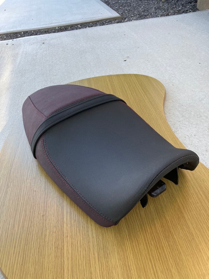 YAMAHA XSR900 純正シート