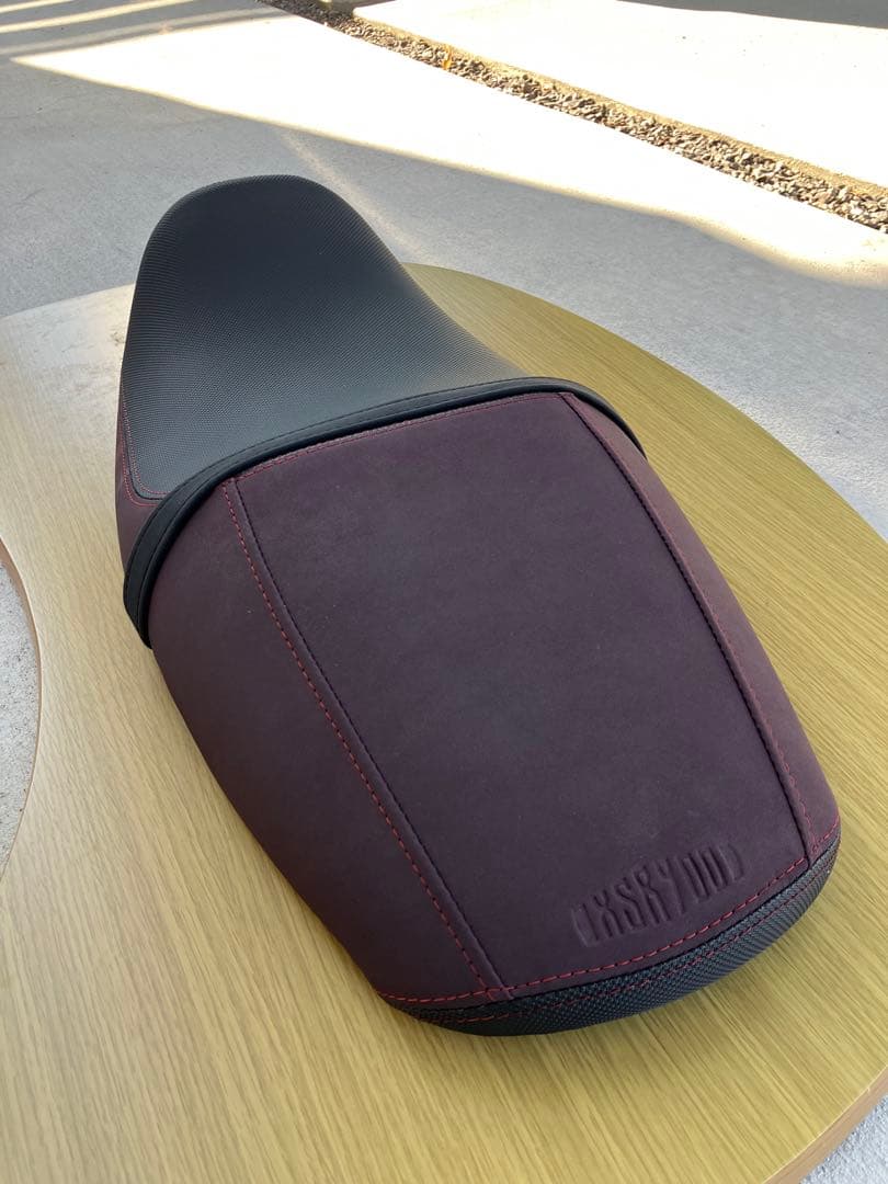 YAMAHA XSR900 純正シート