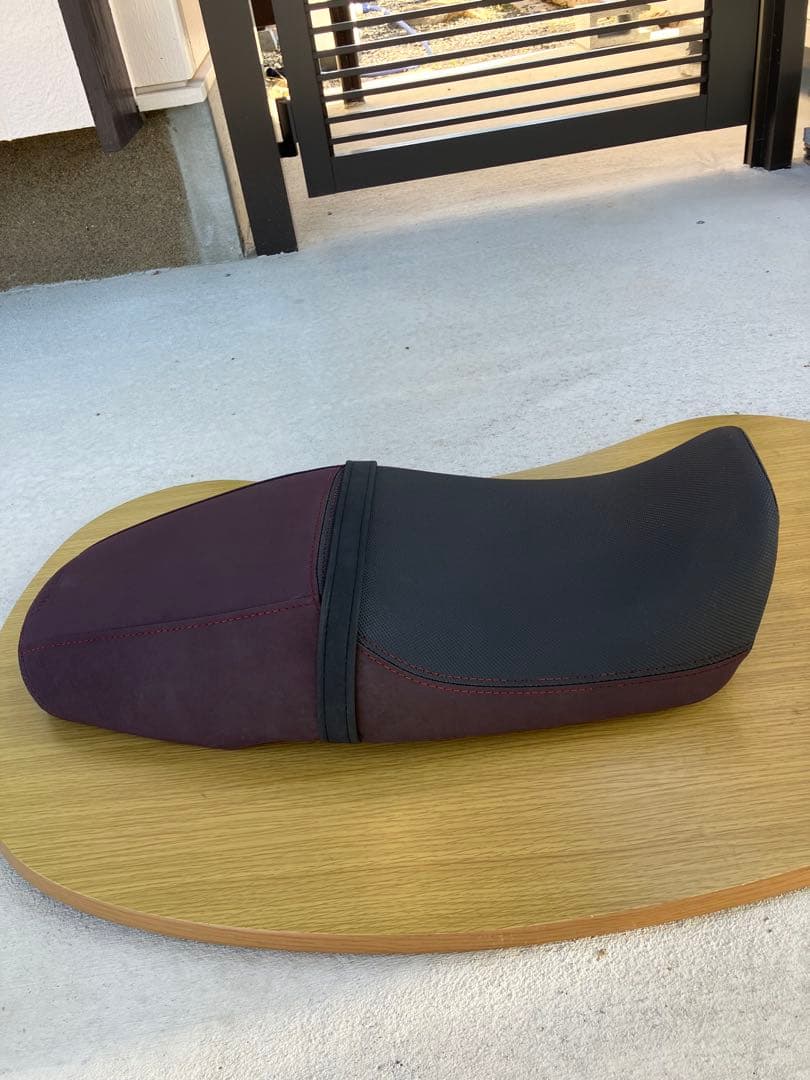 YAMAHA XSR900 純正シート