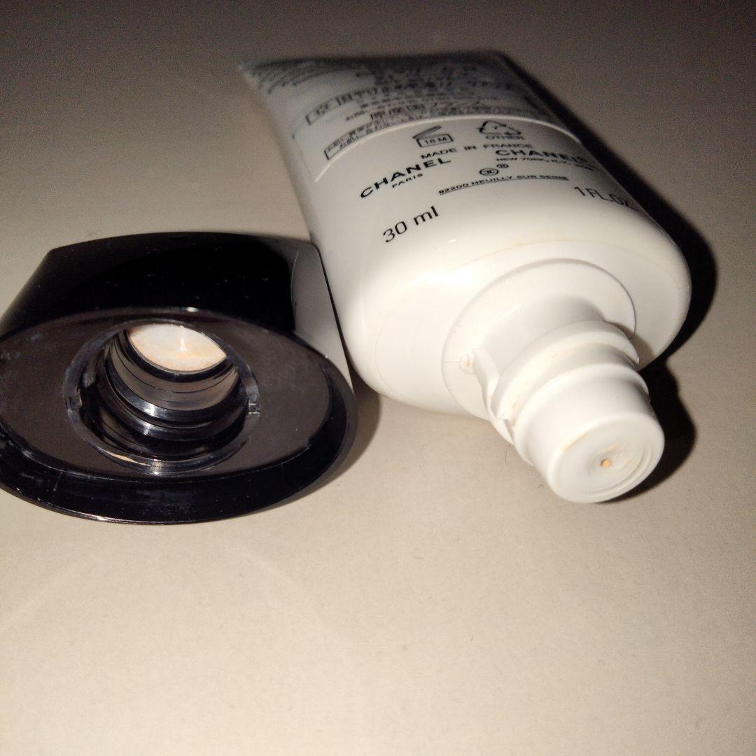 CHANEL CCクリーム 21 ベージュ 30ml SPF50