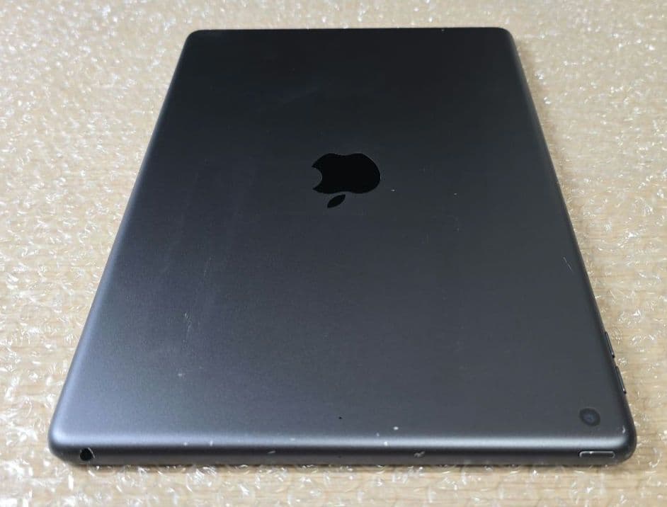 ゆ*！様 iPad 7◼️第7世代■Wi-Fi版◼️バッテリー極良品◼️166