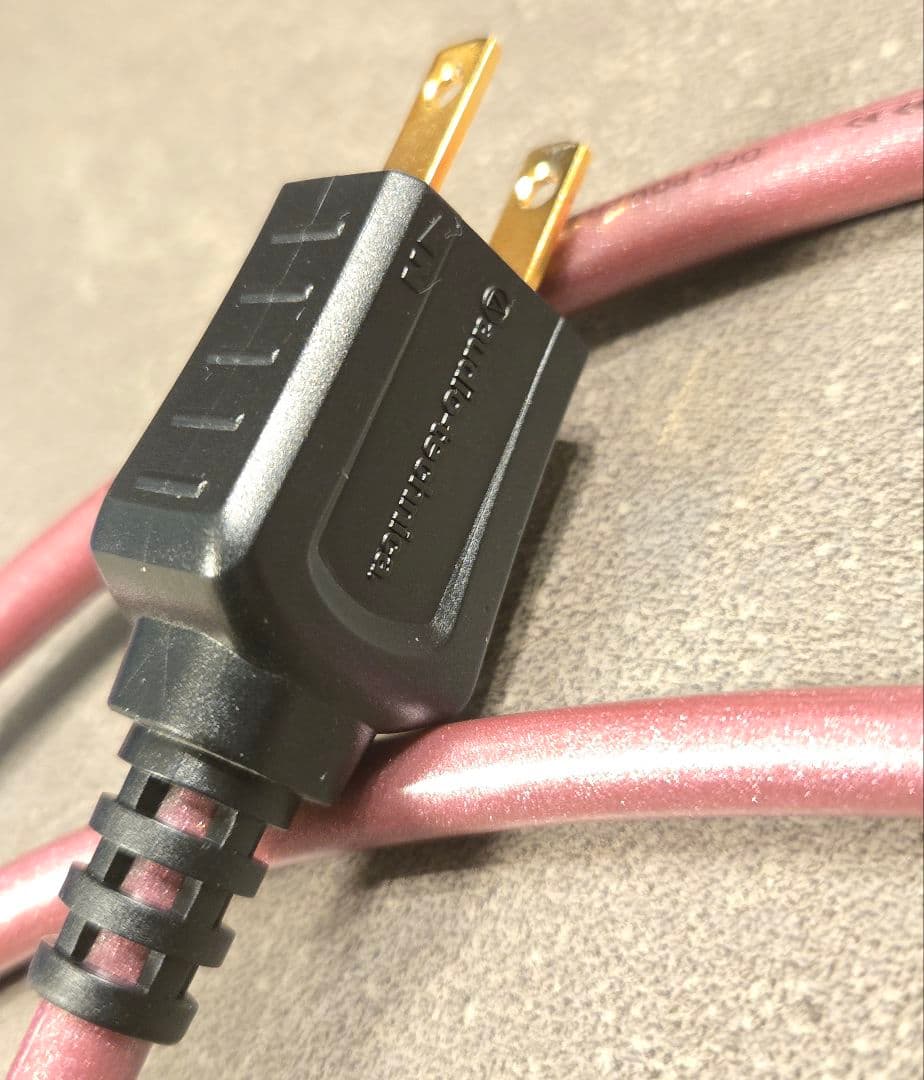 Apple TV (第2世代) [型番:A2169] ★他社製ケーブル付属！