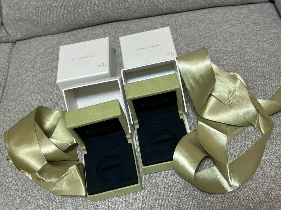 ヴァンクリーフ&アーペル　箱（指輪）