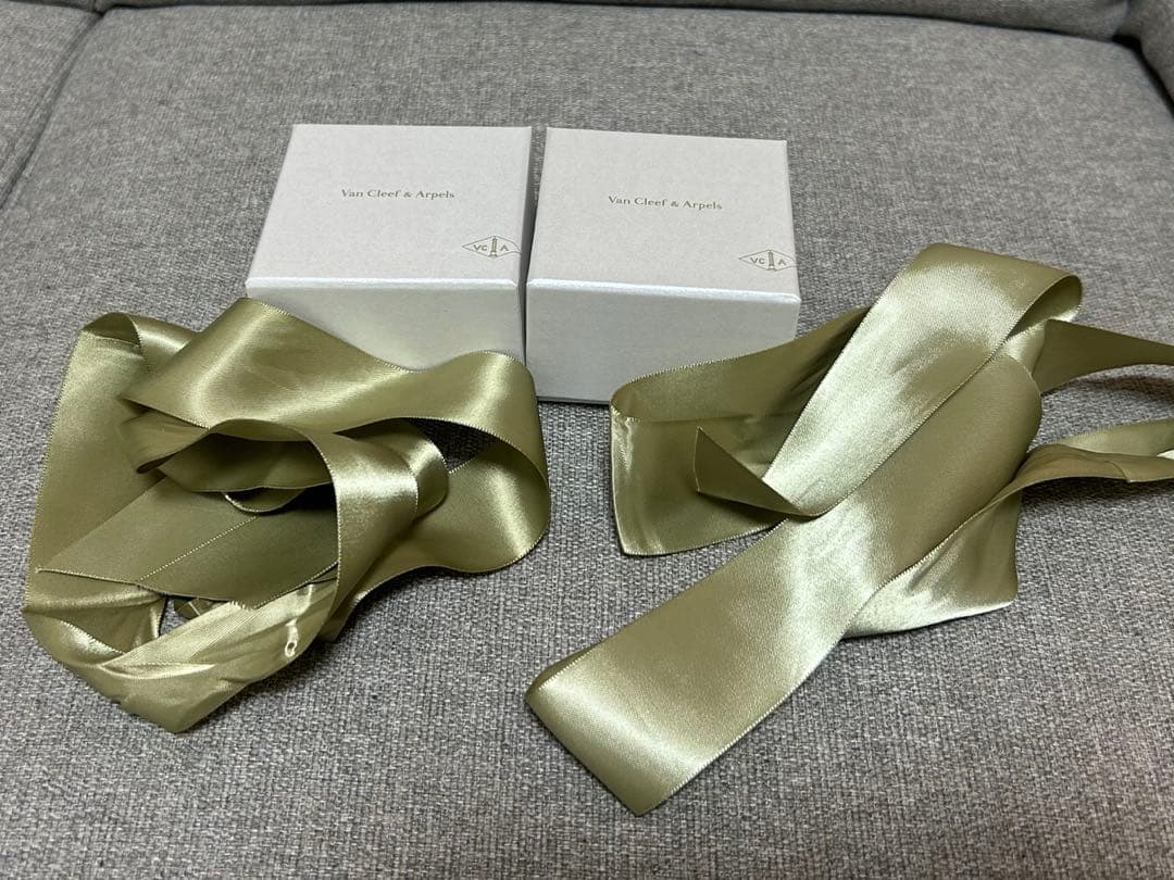 ヴァンクリーフ&アーペル　箱（指輪）