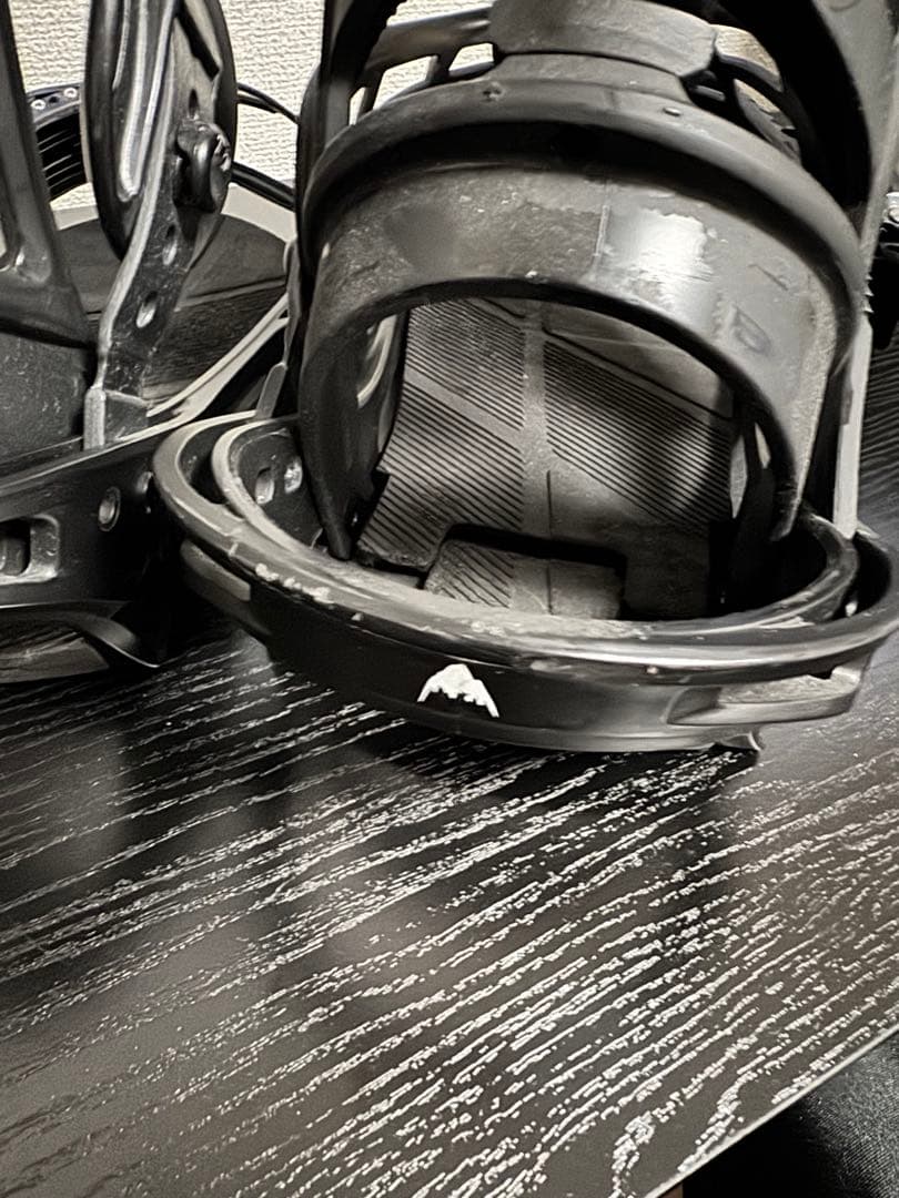 Burton ビィンディング　mission Mサイズ　黒