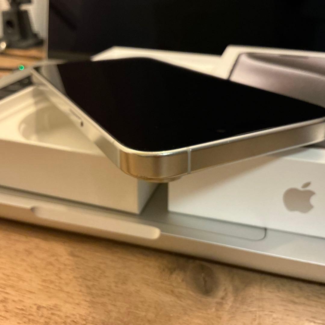 Apple iPhone 15promax ホワイト