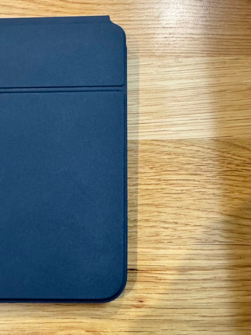 Apple マジックキーボード11インチMXQT2J/A A2261