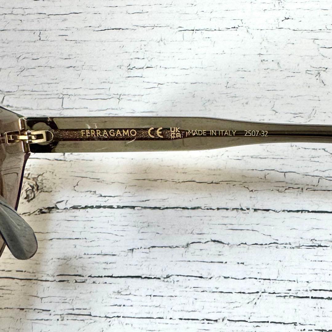 【新品】FERRAGAMO フェラガモ サングラス オーバル型 ブラウン