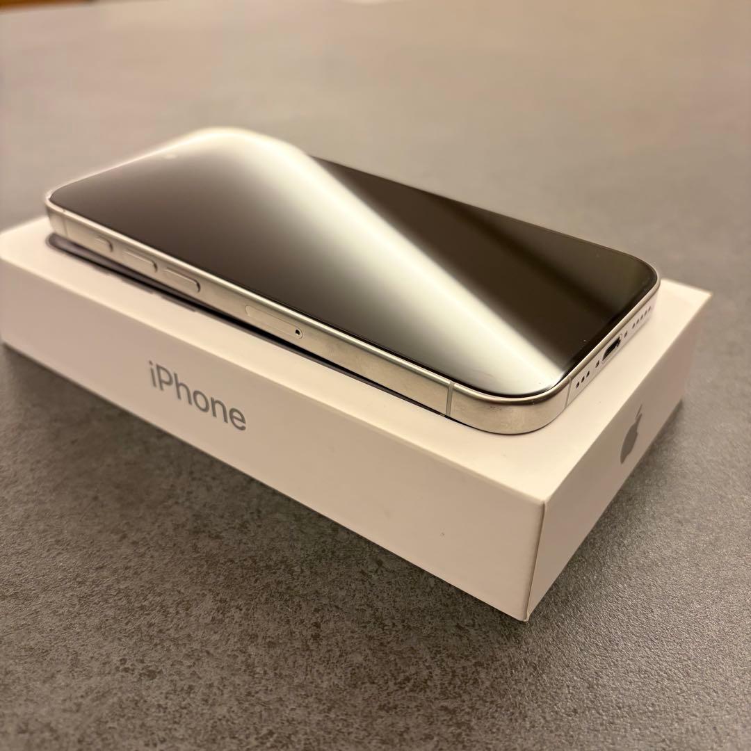 Apple iPhone 15 Pro 本体 128Gb
