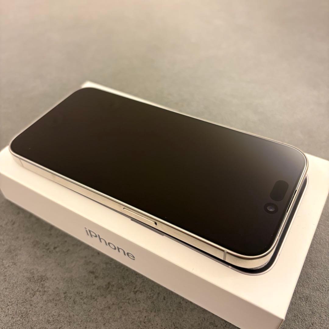 Apple iPhone 15 Pro 本体 128Gb