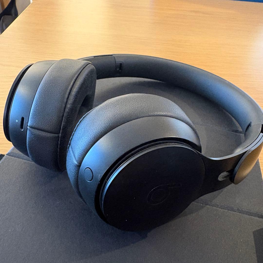 Beats Solo Pro ノイズキャンセリング lightning付