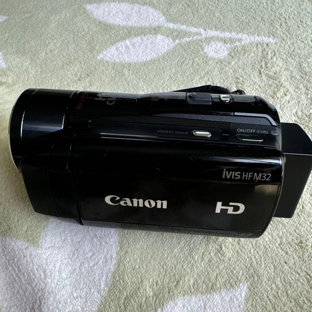 キャノン ビデオカメラiVIS HFM32