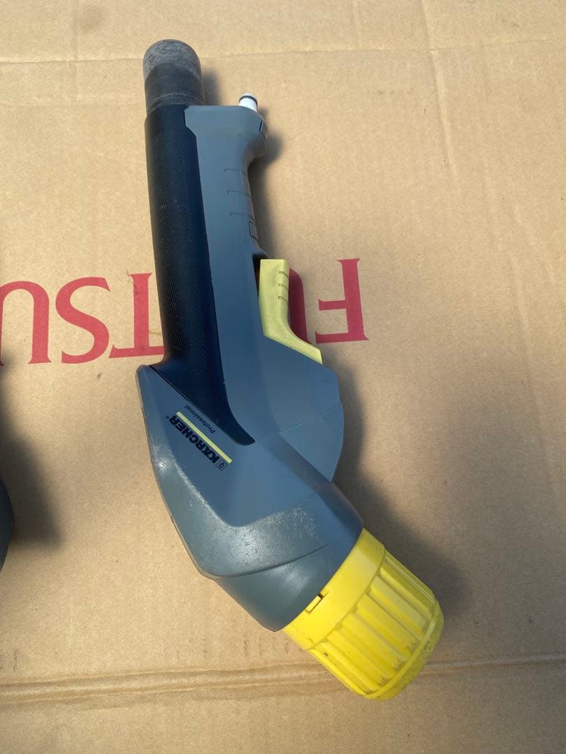 【ジャンク】ケルヒャー 業務用カーペットリンスクリーナー PUZZI 8/1C