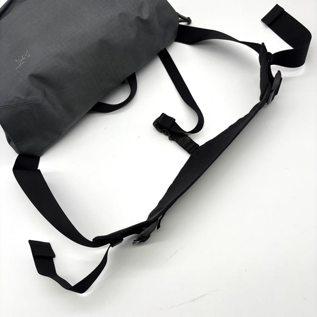 ARC'TERYX メッセンジャーバッグ GRANVILLE 10 グレー