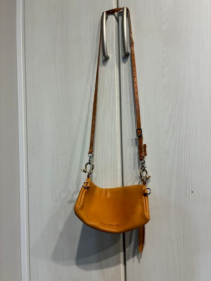 レッドムーン　レザーポーチ　キャメル