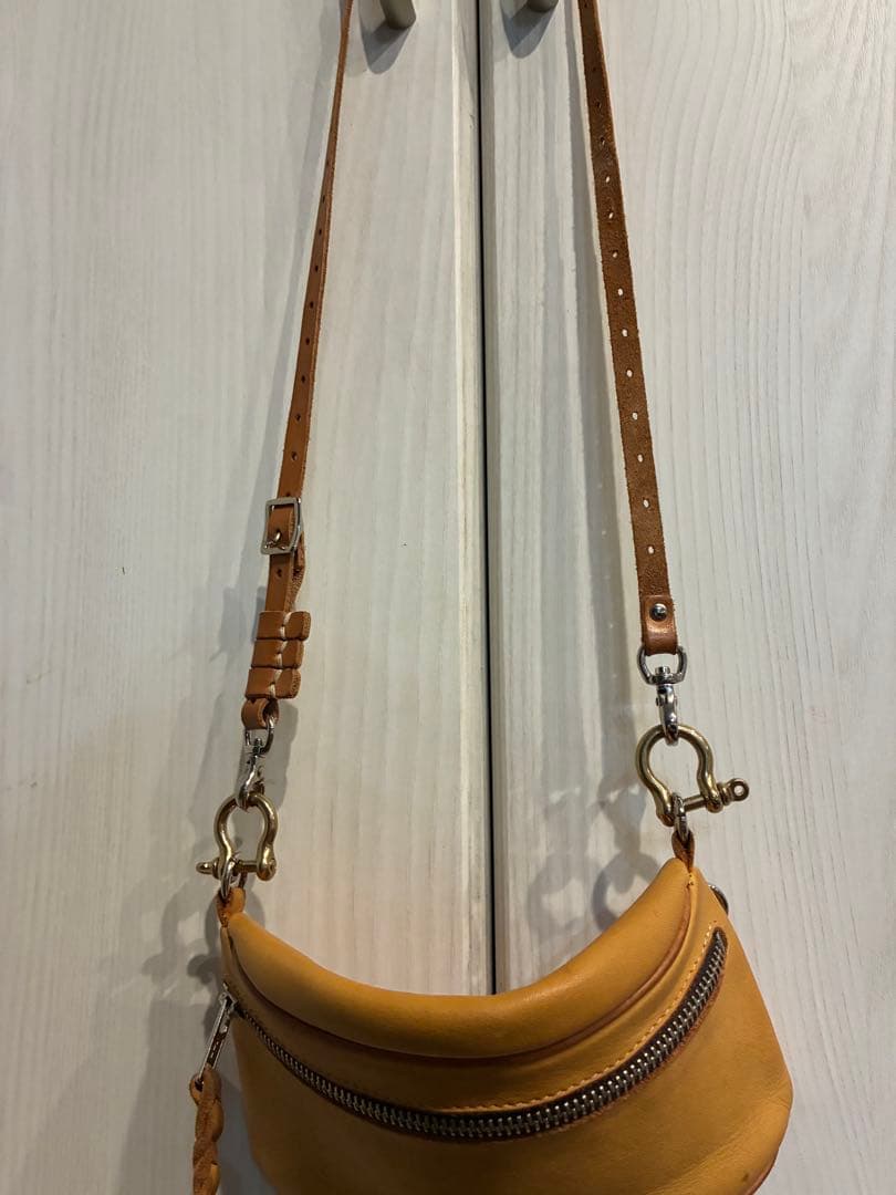 レッドムーン　レザーポーチ　キャメル