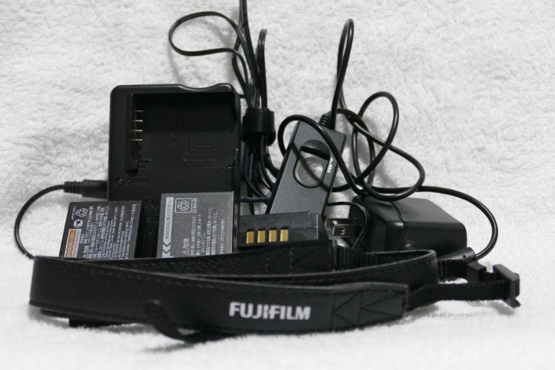 FUJIFILM X-T100 ミラーレス一眼カメラ