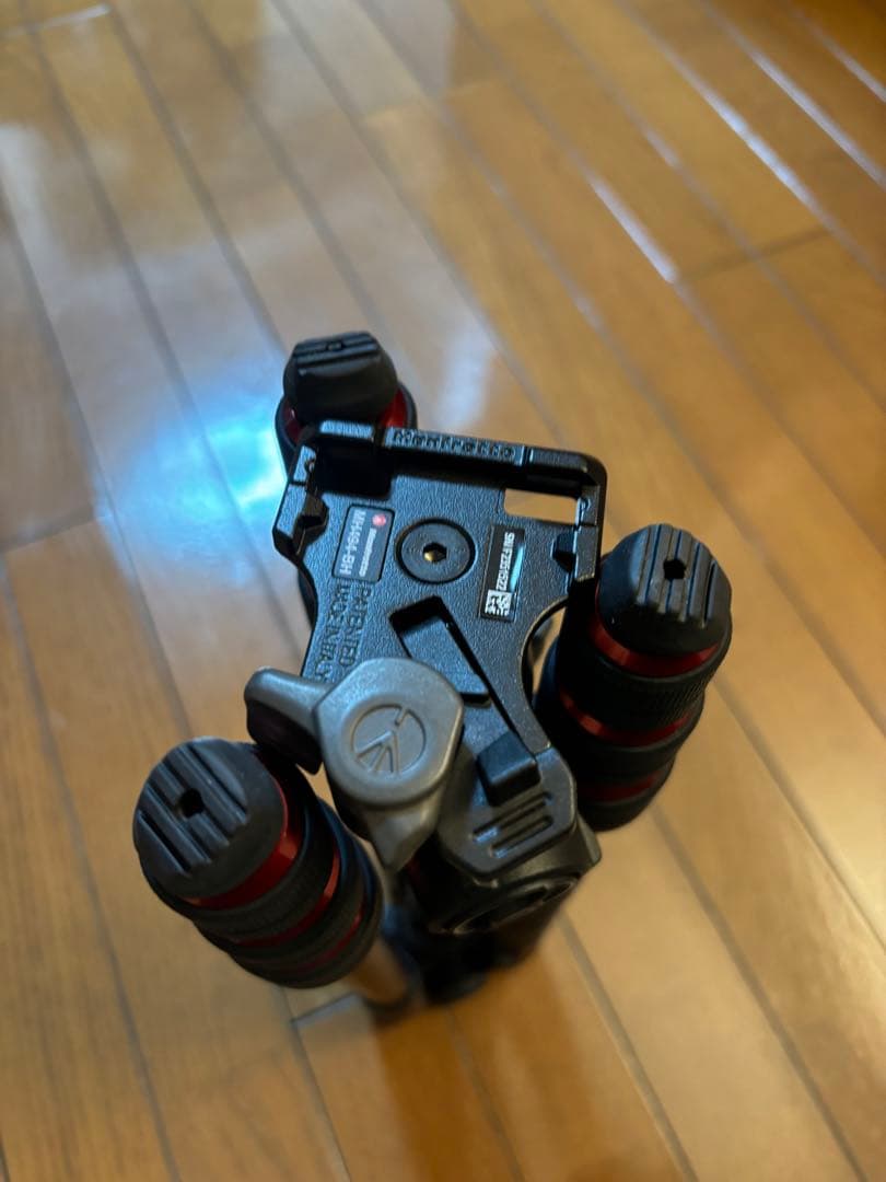 Manfrotto befreeアドバンス アルミニウムT三脚キット レッド