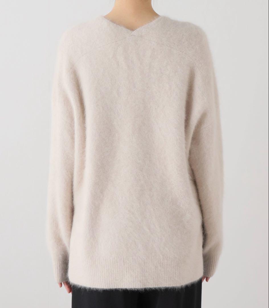 【新品未使用】Fur Vスリットプルオーバー　プラージュ