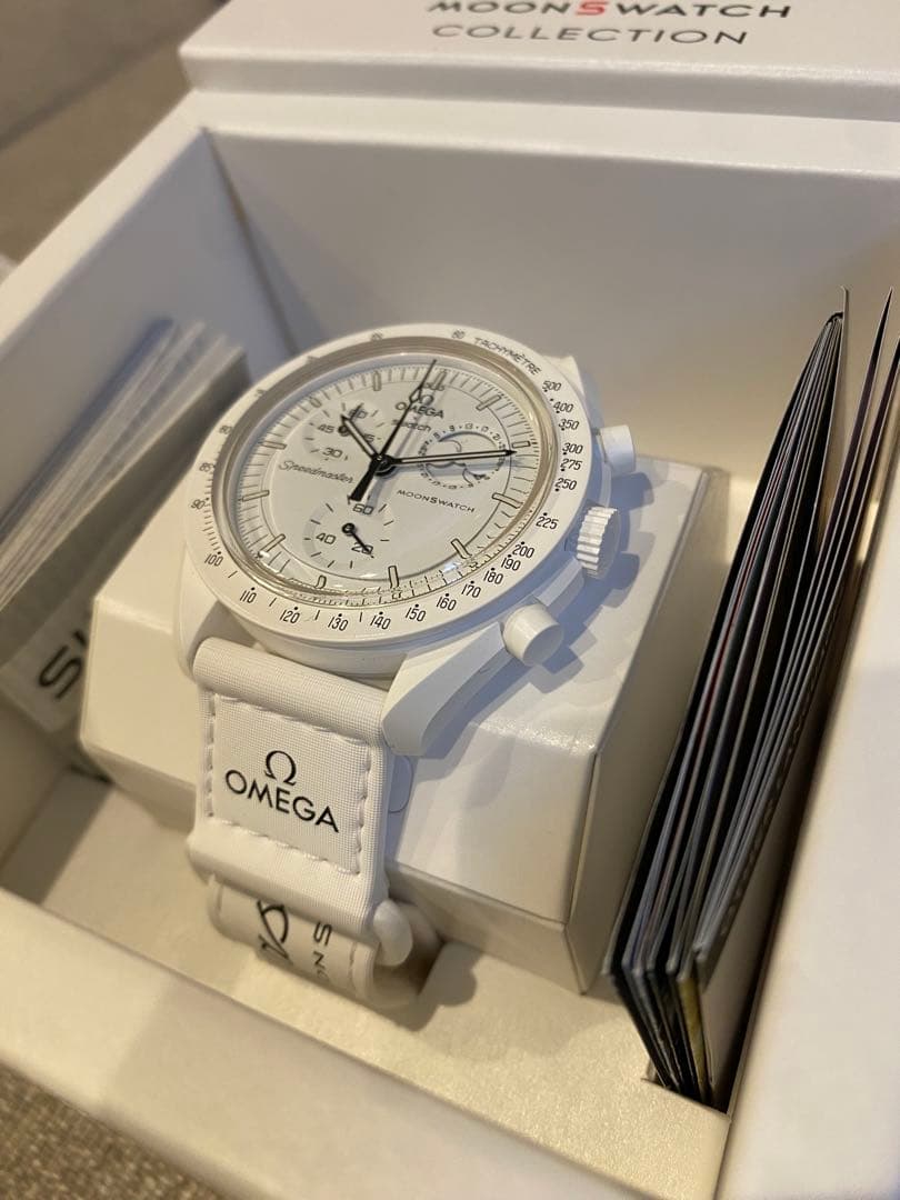 swatch OMEGA × SNOOPY