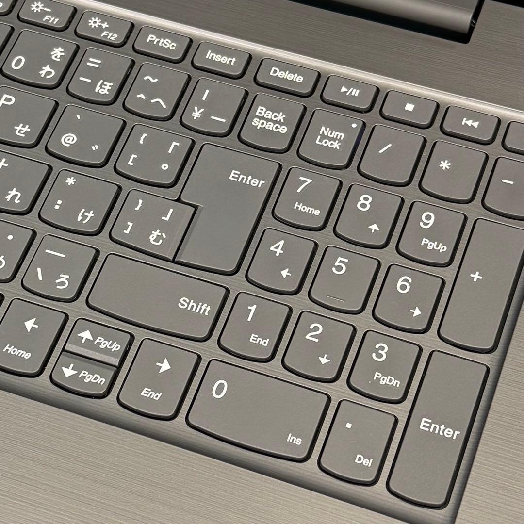 023 美品 15.6型 Lenovo V330 i7 第8世代 office