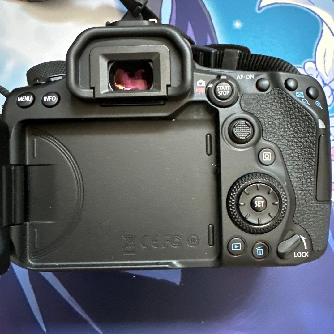 canon eos 90d 一眼レフ　本体のみ