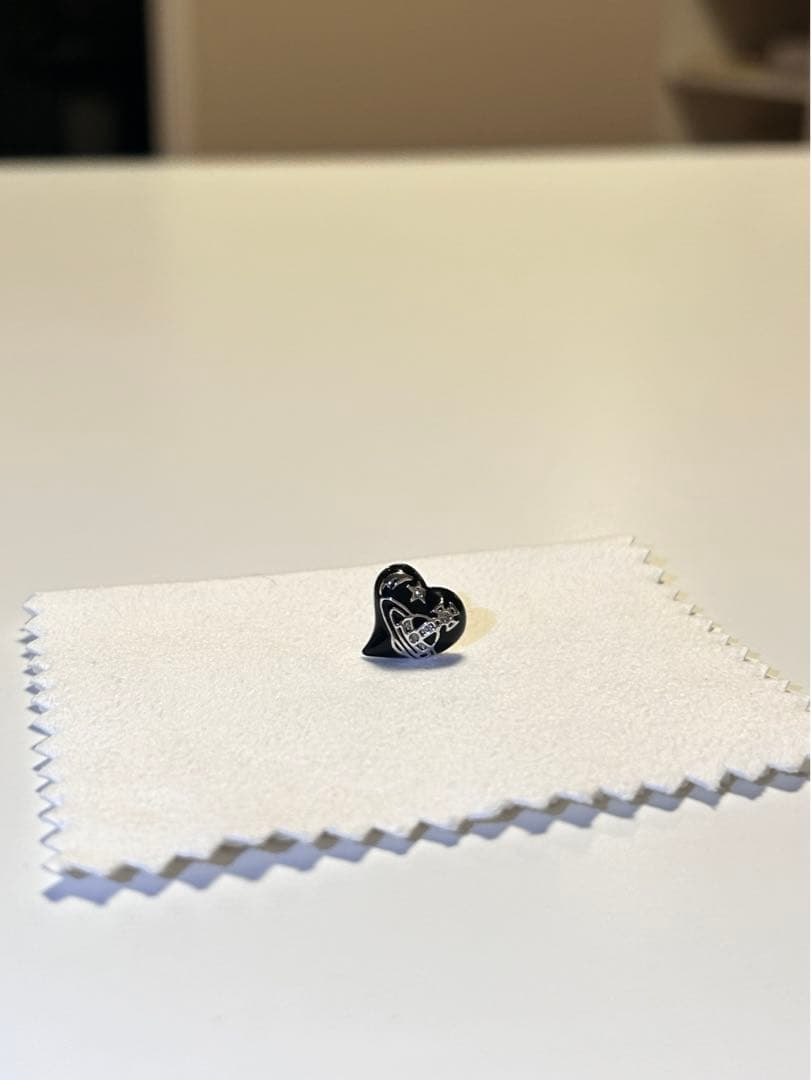 【Kankuページ】Vivienne Westwood ピアス(片耳のみ）