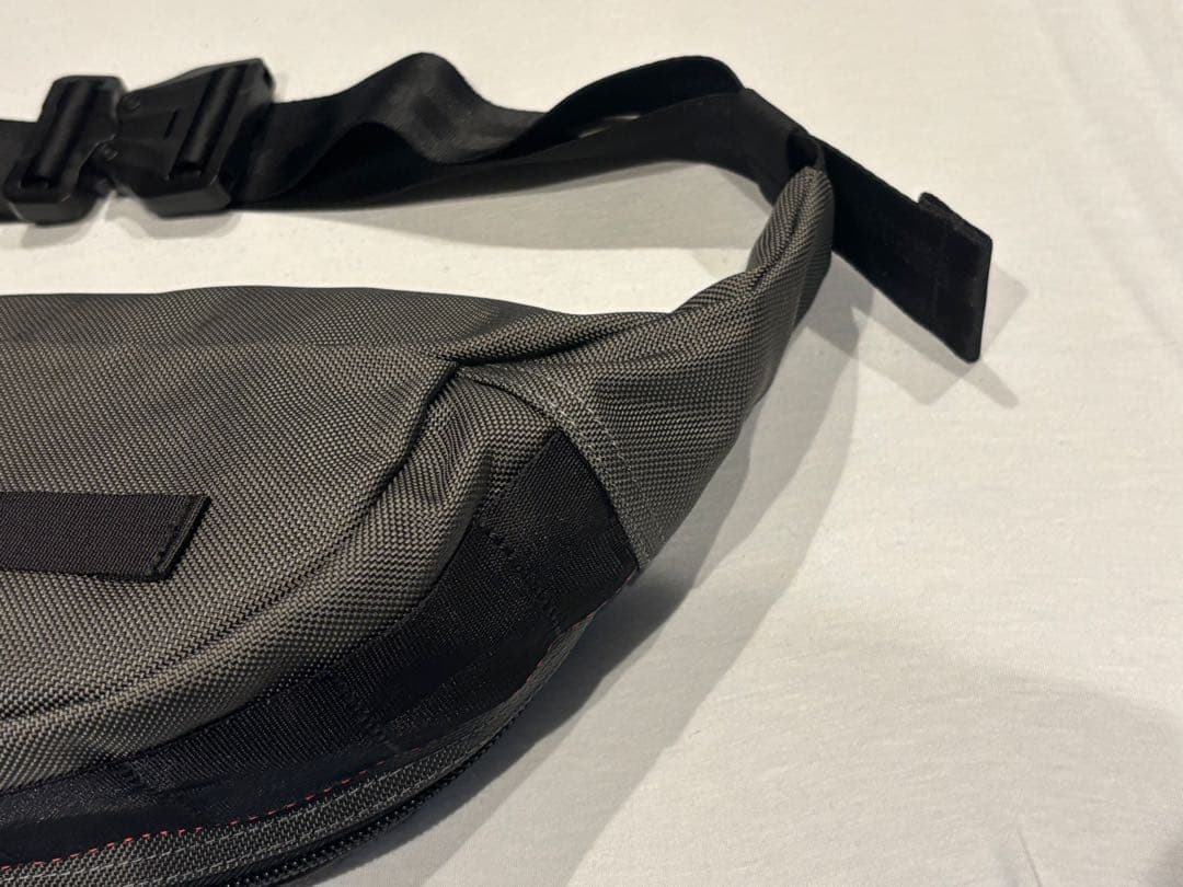 【美品】BRIEFING MASTER POD（グレー）ブリーフィング